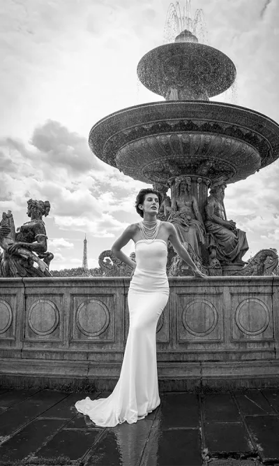 Made to measure wedding dress in Paris and ready to wear wedding dress online boutique.