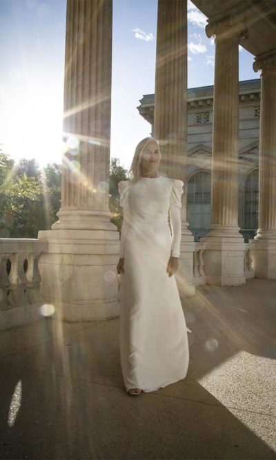 Made to measure wedding dress in Paris and ready to wear wedding dress online boutique.